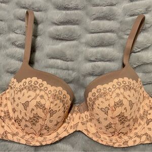 34C VS Lace Bra in Beige and Pink